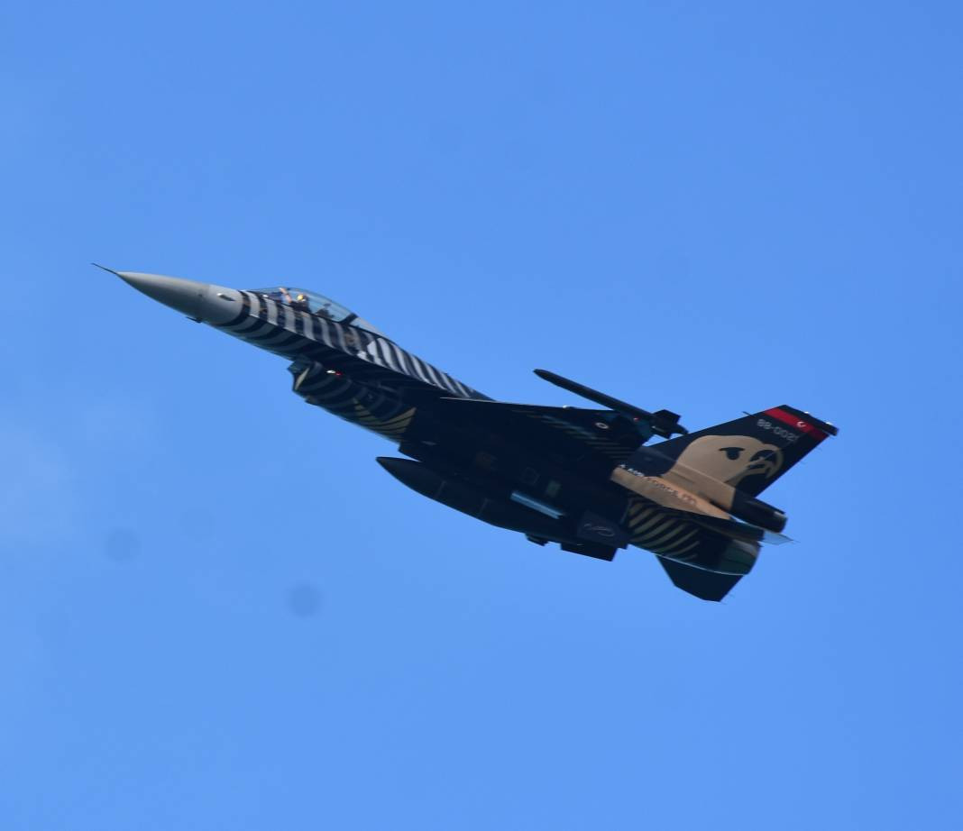 SOLOTÜRK Giresun'da nefesleri kesti - Resim: 2